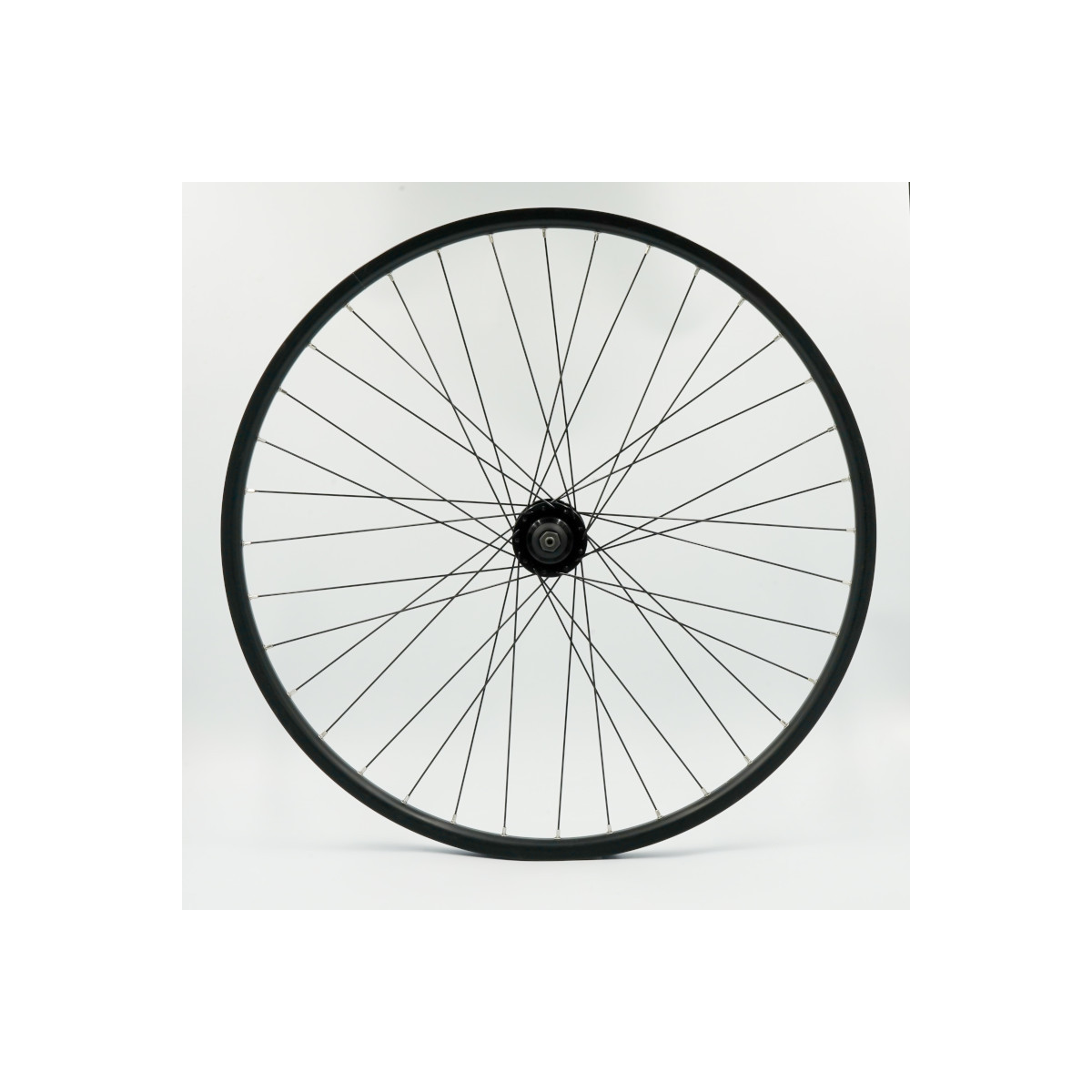 Roue 27,5" AV, jante alu double paroi noire, disc 6 trous, QR10