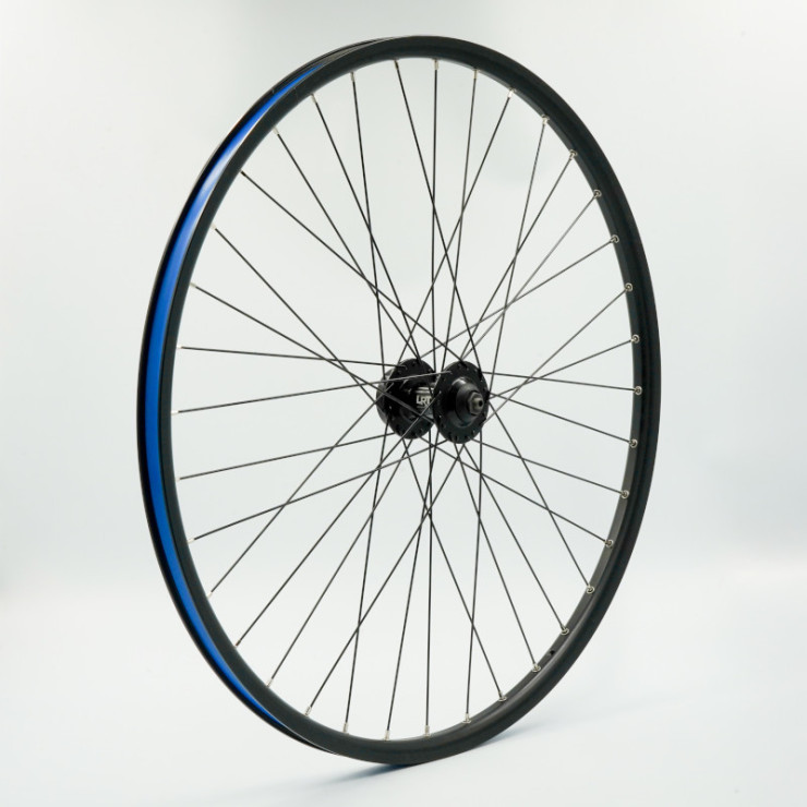 Roue 27,5" AV, jante alu double paroi noire, disc 6 trous, QR10