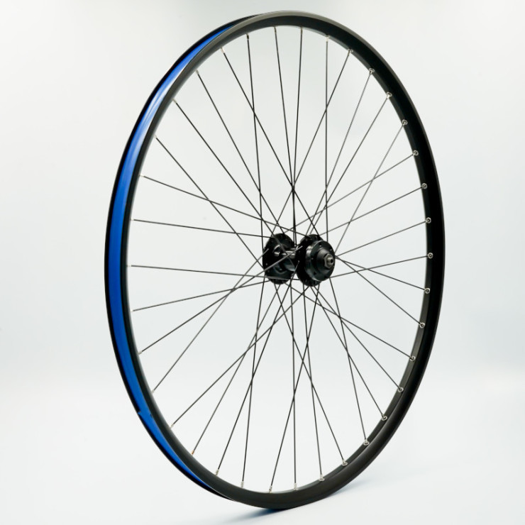 Roue 29" AV, jante alu double paroi noire, disc 6t, QR10