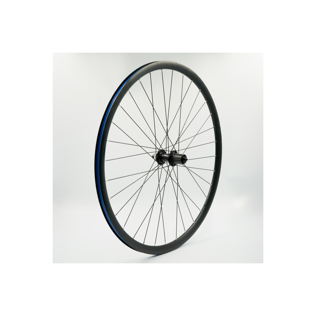 Roue 700C ARR k7, jante alu db paroi noire, disc centerlock, QR10