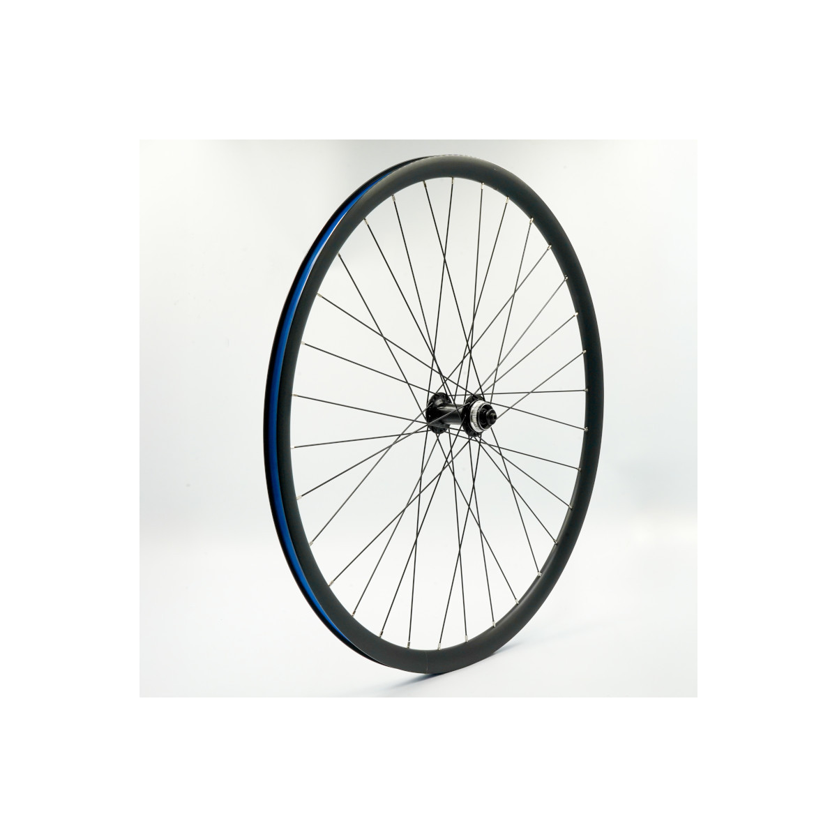 Roue 700C AV, jante alu db paroi noire, disc centerlock, QR10