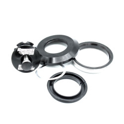 O aro de cabeça superior integrado BLACKBEARING é de 52/28,6